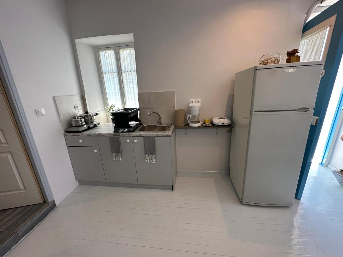 Brinia Cosy Apartment Poros Town Extérieur photo