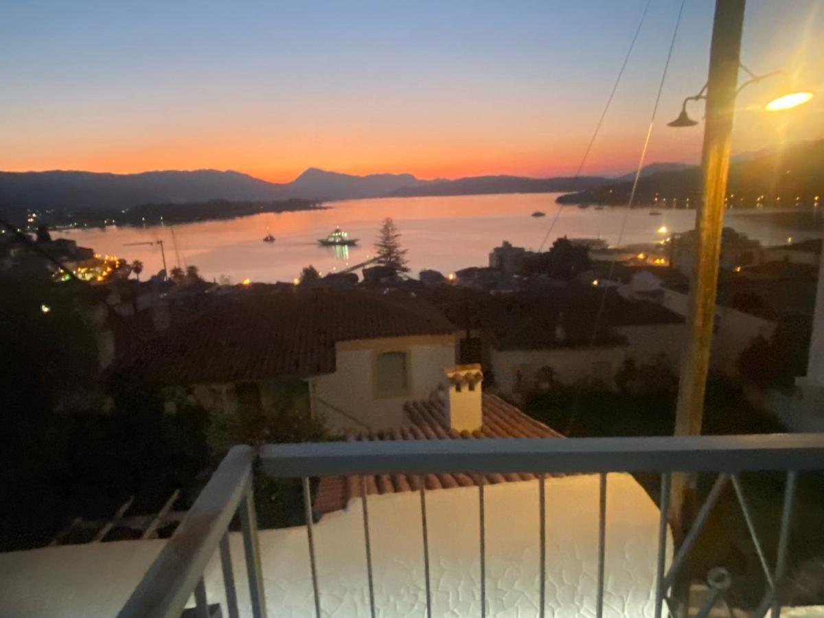 Brinia Cosy Apartment Poros Town Extérieur photo